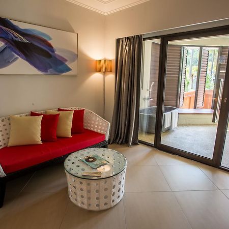 Sand & Sandals Desaru Beach Resort & Spa Экстерьер фото A room at the hotel