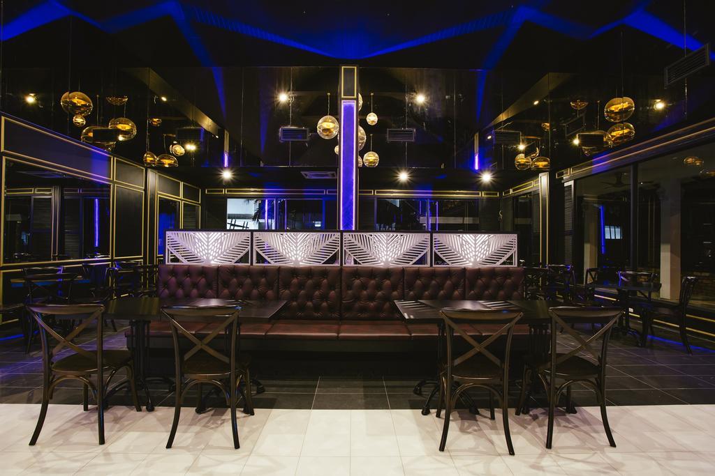 Sand & Sandals Desaru Beach Resort & Spa Экстерьер фото The interior of the restaurant
