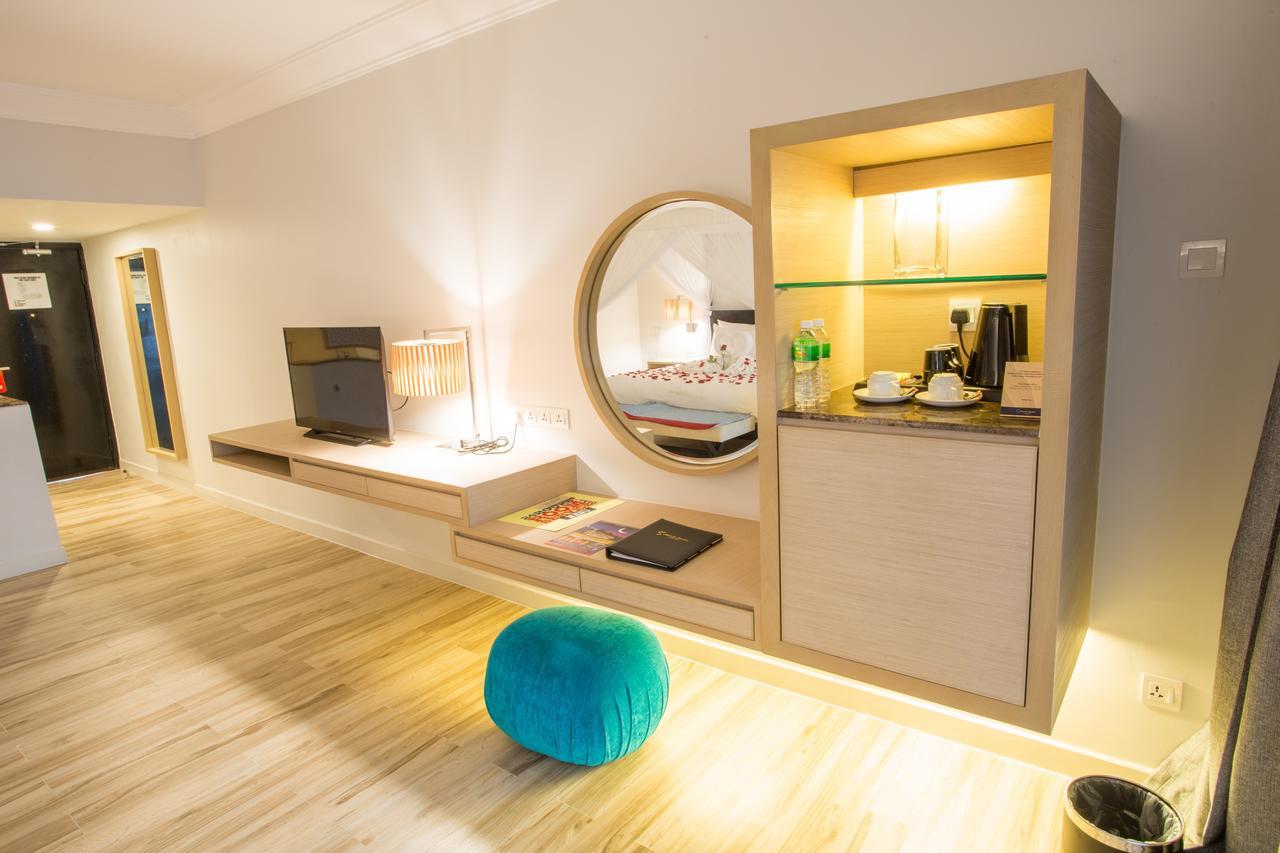 Sand & Sandals Desaru Beach Resort & Spa Экстерьер фото A room at the hotel