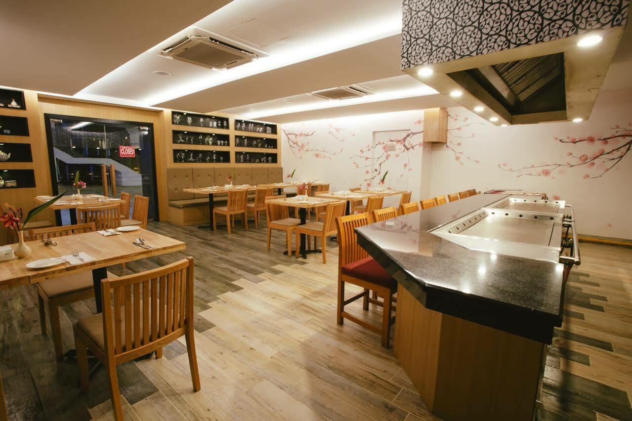 Sand & Sandals Desaru Beach Resort & Spa Экстерьер фото Interior of a restaurant in Hong Kong